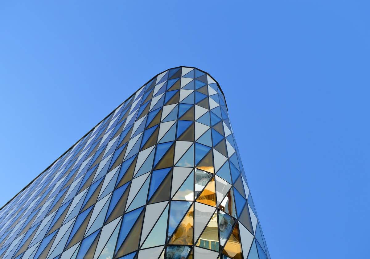 伊卡尔迪罚点球被扑因对手违例重罚,第二次主罚又被扑